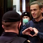 Peter Nadas también firmó una carta a Putin en la que las celebridades solicitan tratamiento médico para Navalny.