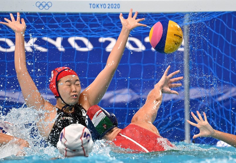 El equipo femenino de waterpolo ganó más de lo esperado, y Laszlo Cie puso fin a su carrera