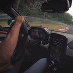 Félelmetesen megy egy "amatőrrel" is a Nürburgingen a McLaren Senna - videó