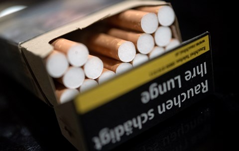 Napokon belül már Ausztriában is tilos lesz a dohányzás a vendéglátóhelyeken - Blikk