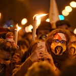 More than ten thousand marched to Urania with torches to the convocation of SZFE students 