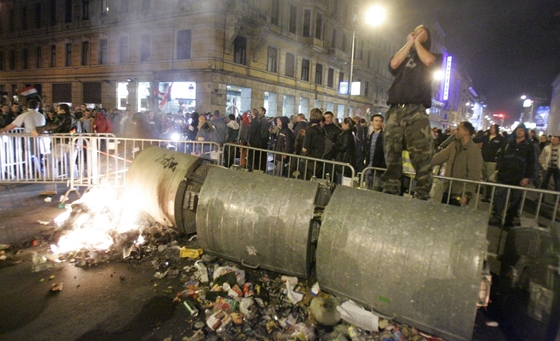 Itthon Langoktol Olelt Budapest A Zavargasok Helyszinei 2006 Ban Hvg Hu