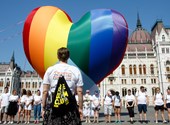 Bruselas ha lanzado violaciones de la ley contra los homosexuales