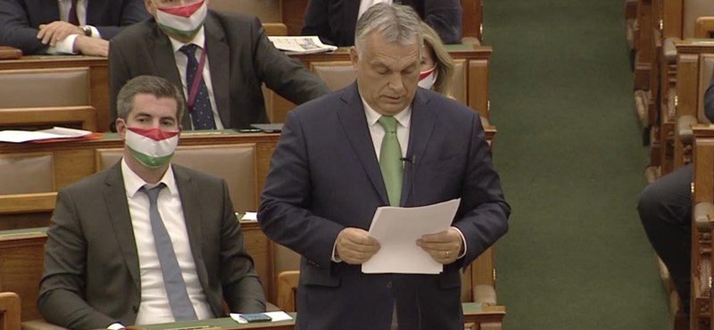 Péter Jakab took a bag of crisps to Orbán, Máté Kocsis took it from him