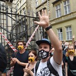 The Performing Arts Charter would be sent to Parliament by protesters in favor of the freedom of SZFE