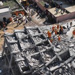 Tragikus házomlás Újdelhi közelében, egy szomszédos ház is romba dőlt – fotók