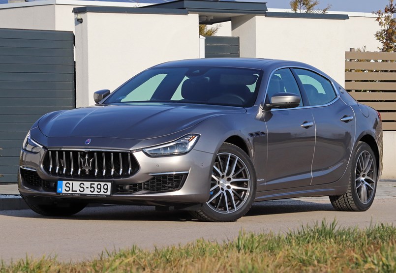 Már megint egy szentségtörés: teszten az első hibrid Maserati
