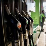 Több mint 300 millió literrel kevesebbet tankoltak tavaly az autósok