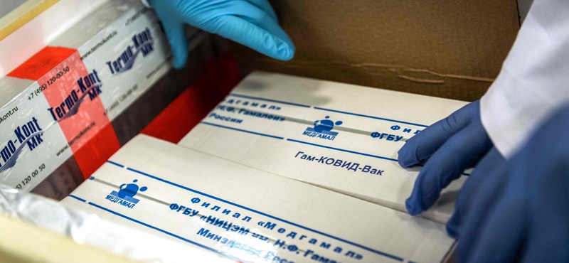 Szijjártó: 6,000 doses of Russian vaccine arrived in Hungary