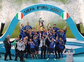 La selección nacional de fútbol se ha vuelto democrática y la UEFA es terriblemente fuerte: diez imágenes y diez cosas que aprendimos de la Eurocopa
