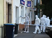 Un banco fue asaltado el día quince.  Distrito, la policía lanzó una persecución por parte de la policía